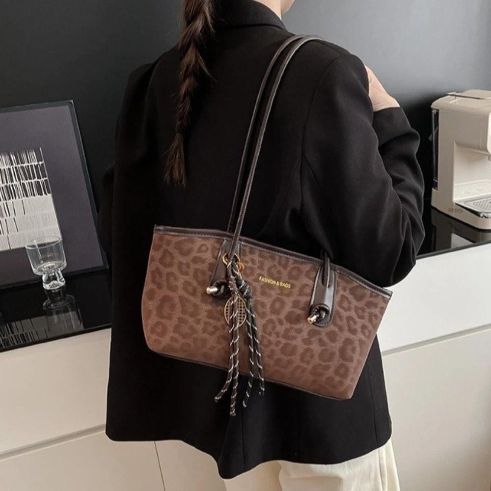 Unique Retro Leopard Print Und - Unique Leather Work recensie en prijs